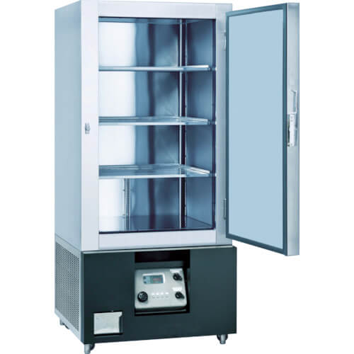 ตู้เย็นในห้องแล็บ