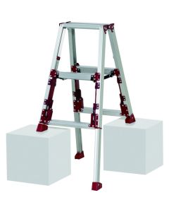 Step ladder with 4 adjustable legs