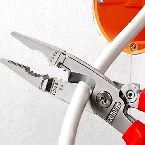 คีมสำหรับงานติดตั้งระบบไฟฟ้า แบรนด์ KNIPEX